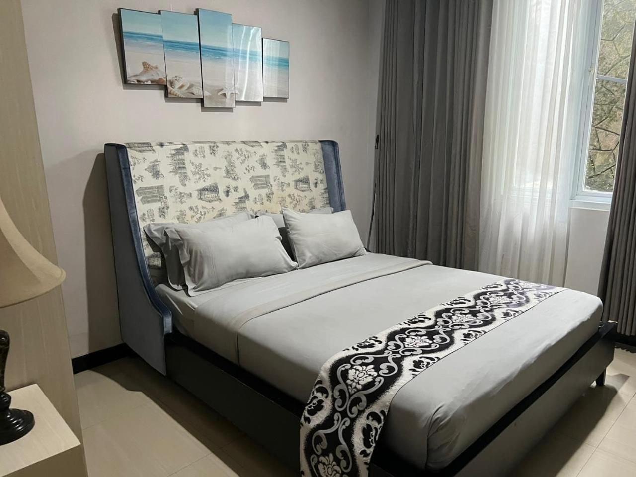 Avilla Puncak Luaran gambar
