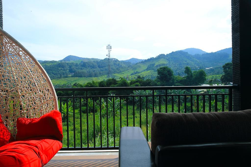 Avilla Puncak Luaran gambar